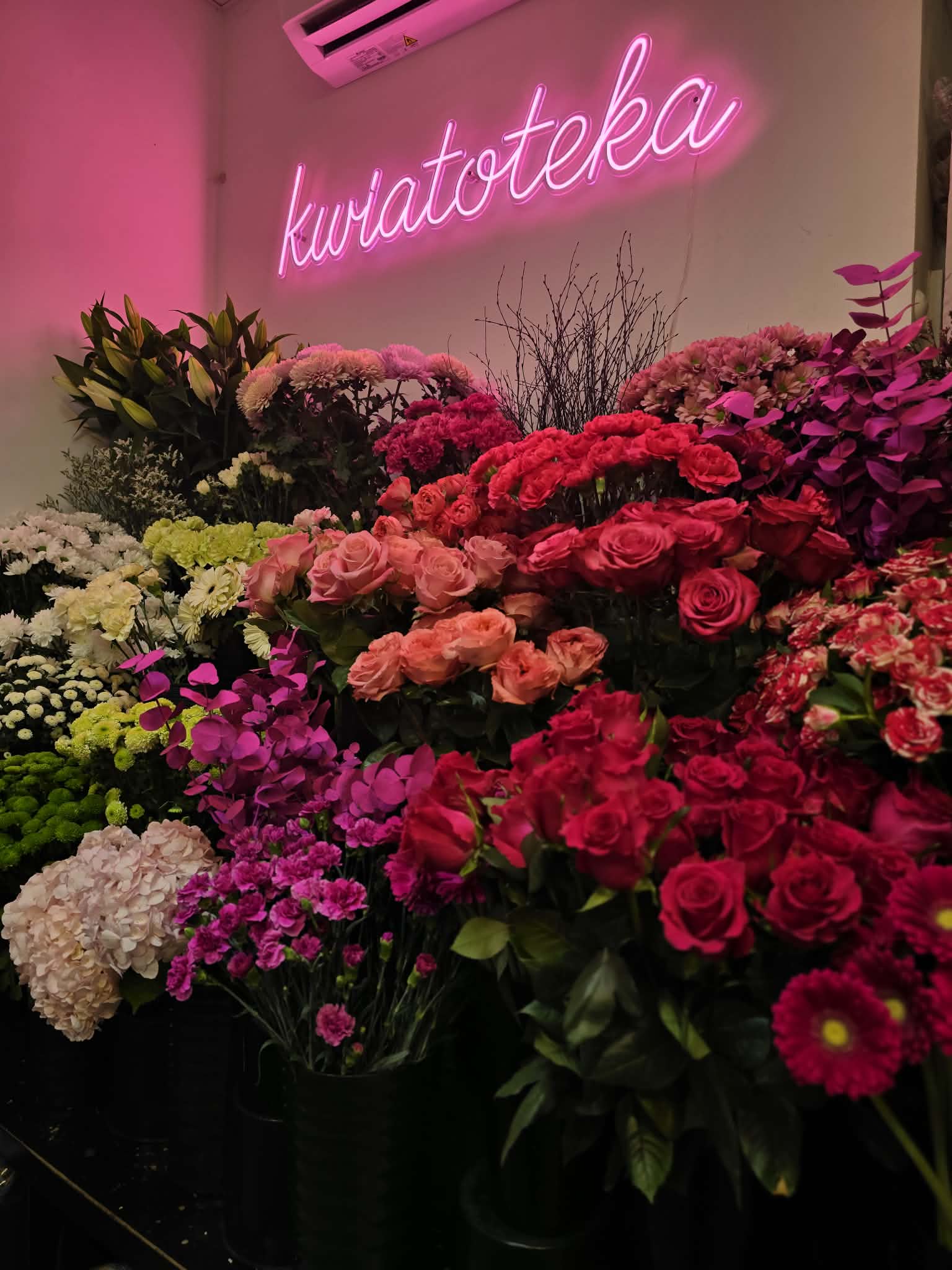 Kwiatoteka Flower Shop – Magiczna